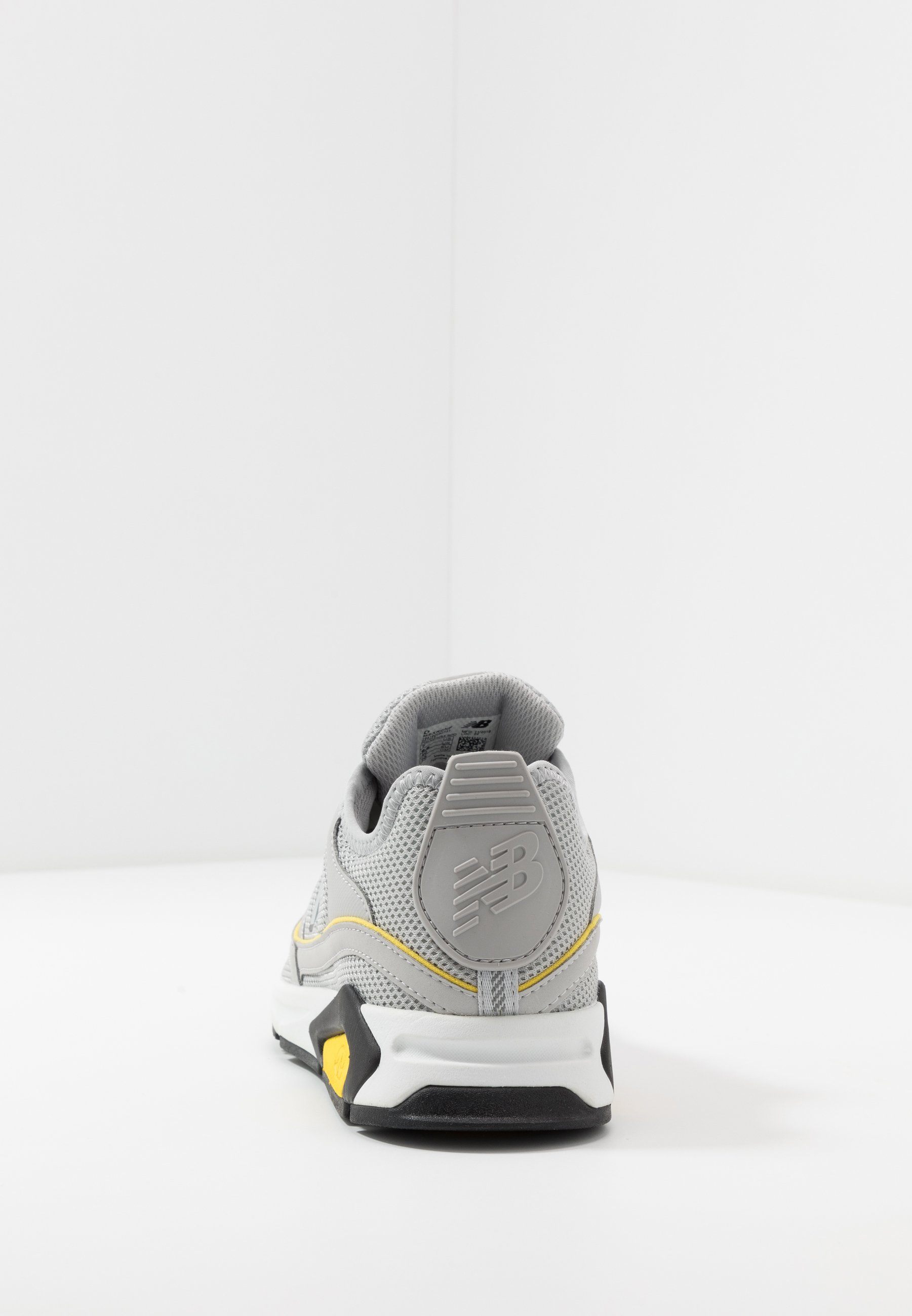 New Balance X-RACER - Sportbačiai 