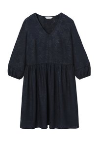 Robe bleu marine avec un col en V, des manches trois-quarts et une taille froncée. Présente un motif paisley subtil et une silhouette fluide.
