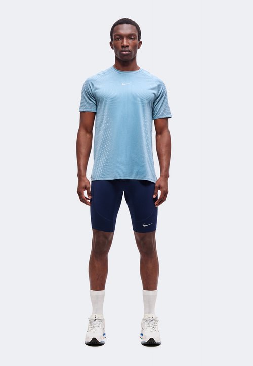 Nike Stride Short Sleeve Top — photo 2