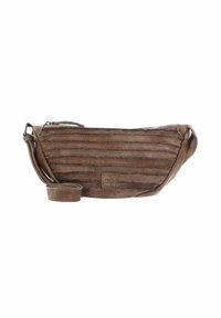 Borsa a vita in pelle marrone con texture a righe, cinturino regolabile, chiusura con zip e un piccolo logo. Forma rettangolare compatta.