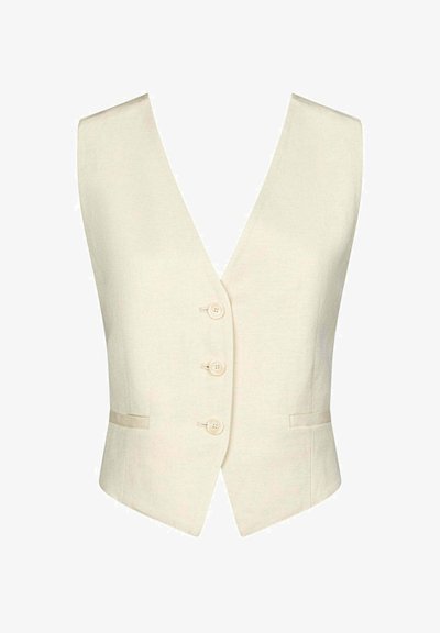 Gilet beige in lino con scollatura a V profonda, chiusura frontale a tre bottoni e due tasche laterali. Texture liscia, design sartoriale.