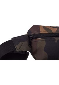 Urban Classics Vyölaukku - wood camo