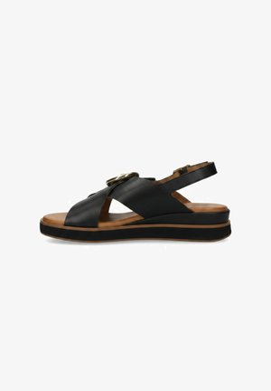 Zwarte leren slingback sandaal met brede kruisbanden, gouden gespsluiting, gevoerd beige voetbed en dikke zwarte zool met beige rand.