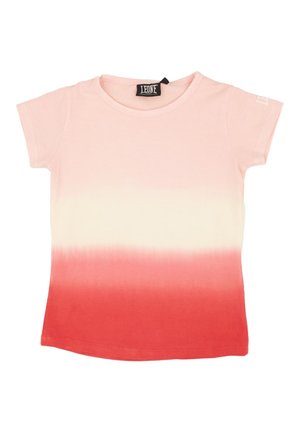 T-shirt à manches courtes et col rond, avec un dégradé allant du rose pâle en haut au blanc et au rouge corail à l’ourlet.