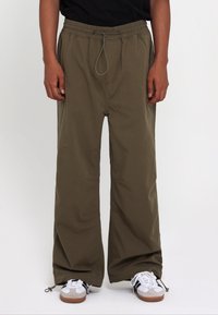 LOW LIGHTS STUDIOS® Pantalon classique - khaki