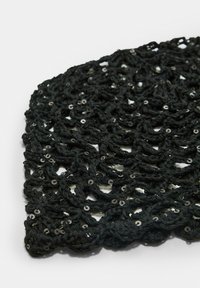 Stradivarius SEQUINNED SKULL - Šešir - black