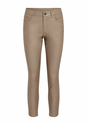 Jeans skinny beige realizzati in tessuto morbido e stretch. Le caratteristiche includono una chiusura con bottone frontale, passanti per cintura e cinque tasche.