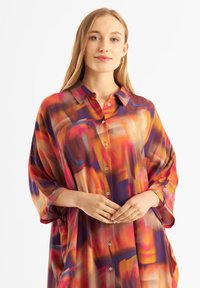 Jascha Stockholm PRINTED OVERSIZED AIR - Šaty do práce - solar sunrise