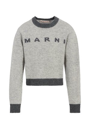 - Sweter