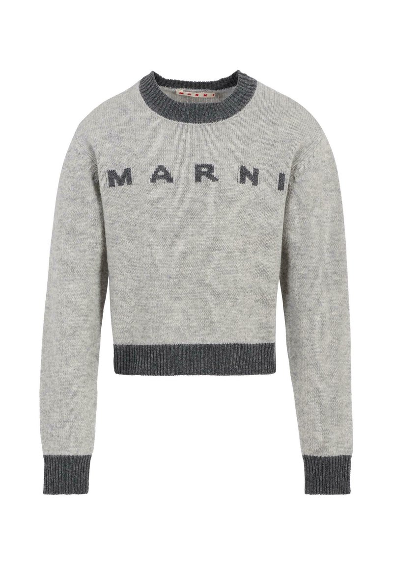 Maglione grigio lavorato a maglia con design cropped, caratterizzato da dettagli a costine grigio scuro sul collo e sull'orlo, e logo "MARNI" in grigio scuro.