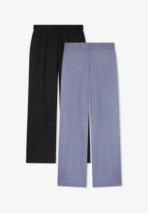 Due paia di pantaloni a gamba larga: uno nero e uno in lavanda chiaro. Entrambi presentano una vita elasticizzata e una texture di tessuto liscia.