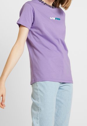 T-shirt med print - purple