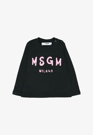 Maglietta nera a maniche lunghe per bambini con testo rosa "MSGM MILANO" e bottoni a pressione sulla spalla sinistra.