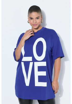 - T-shirt z nadrukiem