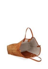 Borsa a spalla in suede con manici in pelle, esterno color cammello, apertura superiore e interno beige. Include una piccola tasca con zip e scomparti interni.
