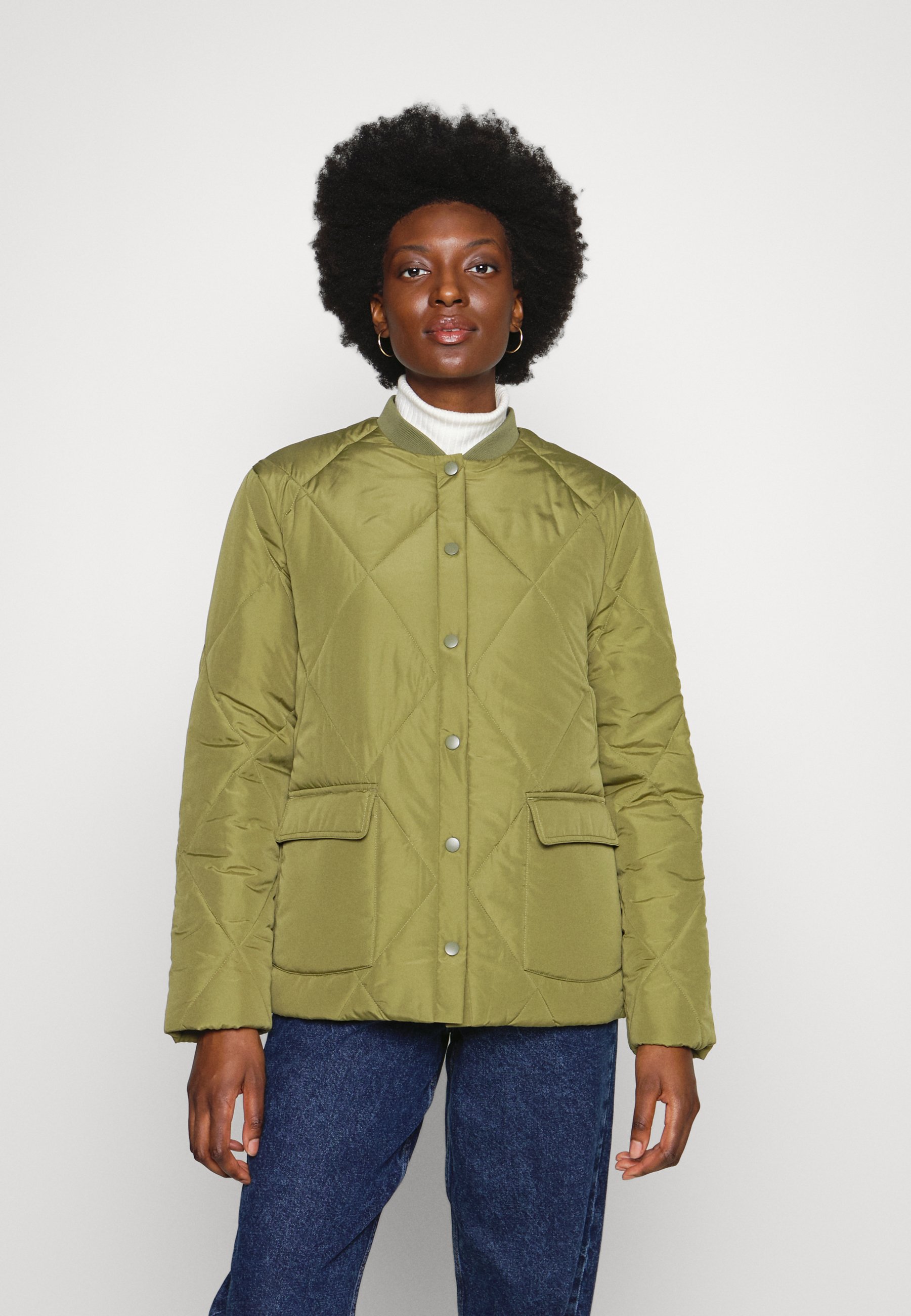 lightweight diamond quilted jacket