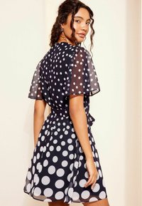 Friends Like These FLUTTER SLEEVE WITH SELF - Kasdienė suknelė - navy blue