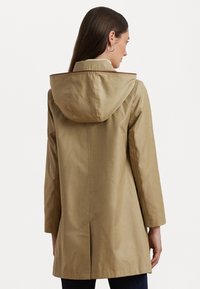 Lauren Ralph Lauren Petite FAUX-LEATHER-TRIM HOODED COAT - Parka - birch tan
