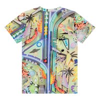 T-shirt a maniche corte con una vivace stampa grafica multicolore che presenta vari motivi, tra cui fiamme, animali e forme geometriche.