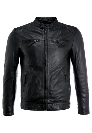 Veste en cuir noir avec col montant, fermeture éclair sur le devant, et deux poches poitrine zippées avec des poches latérales supplémentaires. Texture lisse.