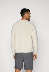 Thumbnail Image 3