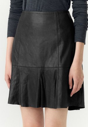 YAS, A-snit nederdel - black