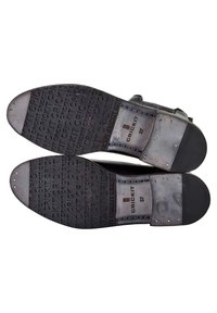 Thumbnail Image 6
