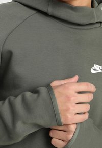 Nike Sportswear Luvtröja - mottled olive