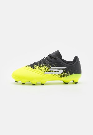 Crampons de football noirs et jaunes vifs avec un upper texturé, un motif dégradé et six crampons sur la semelle pour l'adhérence. Présente un logo sur le côté.