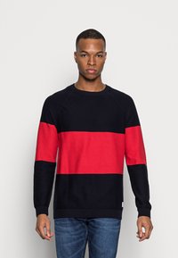 Jack & Jones JCOSHAWN CREW NECK  - Camisola - ribbon red