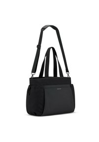 Borsa tote nera con doppio manico superiore e una tracolla regolabile. Realizzata in tessuto leggero con una tasca frontale texturizzata.