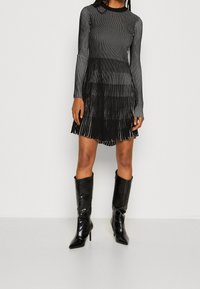 Desigual Abito in maglia - black