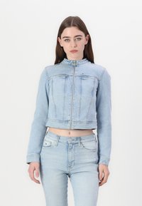Tommy Jeans VIVIANNE BIKER JACKET - Giacca di jeans - light blue denim