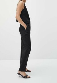 Massimo Dutti Spodnie materiałowe