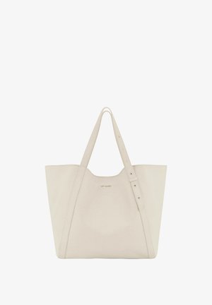 Große beige Leder-Tote-Tasche mit zwei langen Griffen, einer strukturierten Oberfläche und einem dezenten, geprägten Logo auf der Vorderseite. Verstellbarer Schulterriemen.