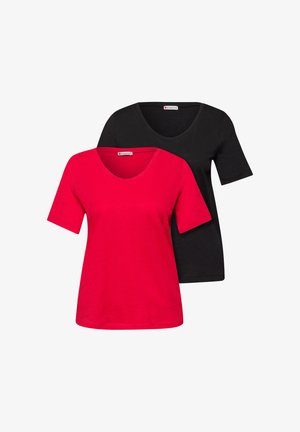 Deux t-shirts à manches courtes et col en V, l'un rouge à l'avant et l'autre noir à l'arrière, présentés sur un fond blanc.