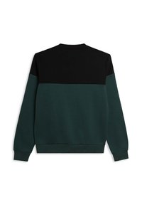 Sudadera con cuello redondo que presenta un diseño de bloques de color, con negro en la parte superior y verde oscuro en la parte inferior. Hecha de tela suave y texturizada con puños acanalados.