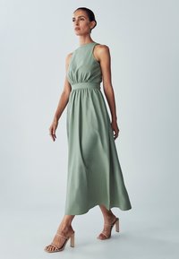 WILLA LILIANA - Vestido largo - sage green