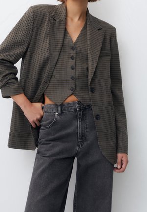 Blazer - brown