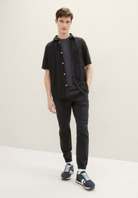 TOM TAILOR DENIM Pantalones - coal grey