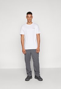 Columbia NORTH CASCADES™ SHORT SLEEVE TEE - T-shirts med print - white