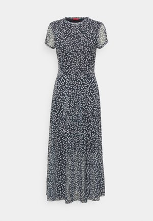 Vestido azul marino con flores, mangas cortas y transparentes, escote redondo y un diseño suelto con pequeñas flores blancas distribuidas por toda la prenda.