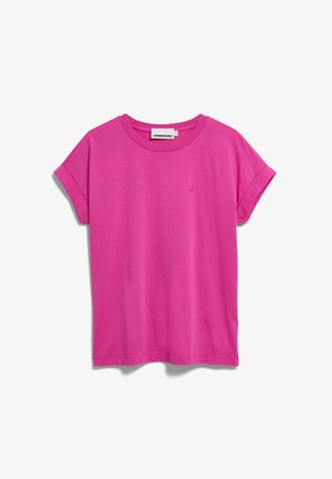 T-shirt rose vif à manches courtes avec revers roulés et petit logo brodé sur la poitrine gauche, posé à plat sur fond blanc.