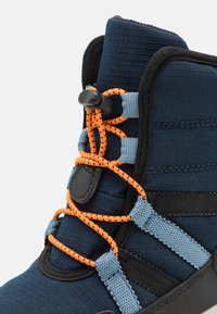Geox TREKKYUP BOY ABX - Cizme de iarnă - navy/black