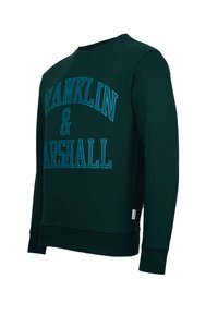 Zeleno pulover s kapuco z modrim napisom "FRANKLIN & MARSHALL", okrogli ovratnik, rebrasti manšeti in rob, mehak bombažni material, sproščen dizajn.