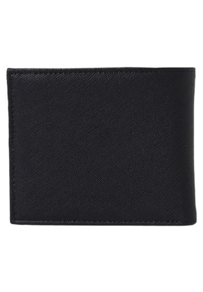 Portafoglio nero pieghevole realizzato in pelle testurizzata, con una superficie liscia e senza hardware o dettagli visibili. Design semplice e minimalista.