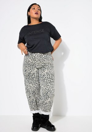 BALLON HIGH WAISTLEOPRINT POCKET - Jeans Tapered Fit - biscuit
