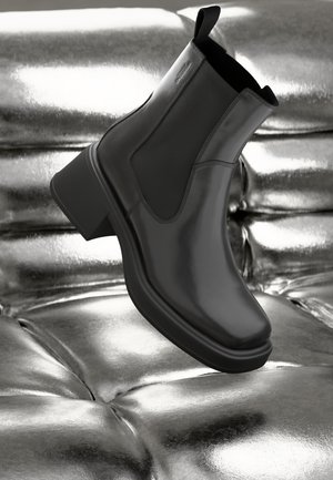 Platform-nilkkurit - black