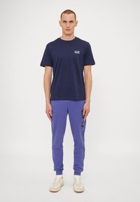 EA7 Emporio Armani Marškinėliai su spaudiniu - blue navy