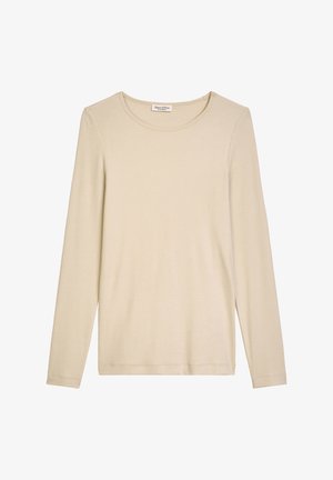 Chemise beige à manches longues en tissu doux, avec un col rond et un design simple, sans motifs ni accents.